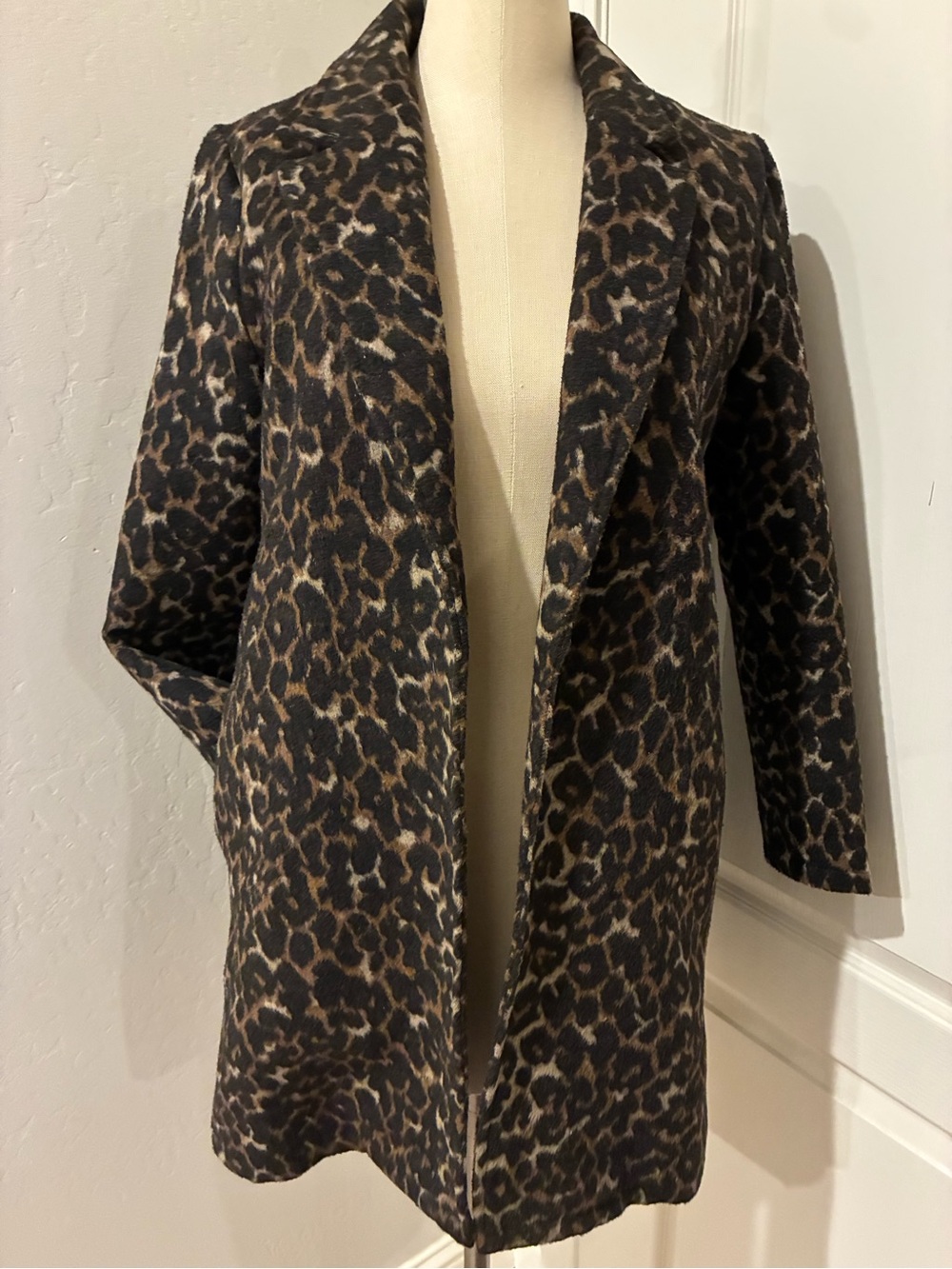 Have Leopard Print Open-Front Trench Coat in Brown and Black M